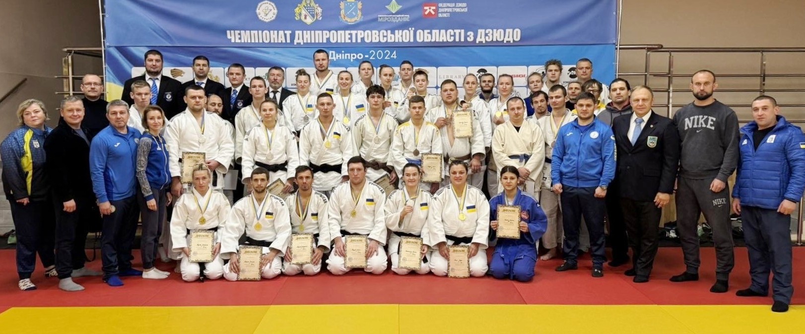Чемпіони і призери змагань
